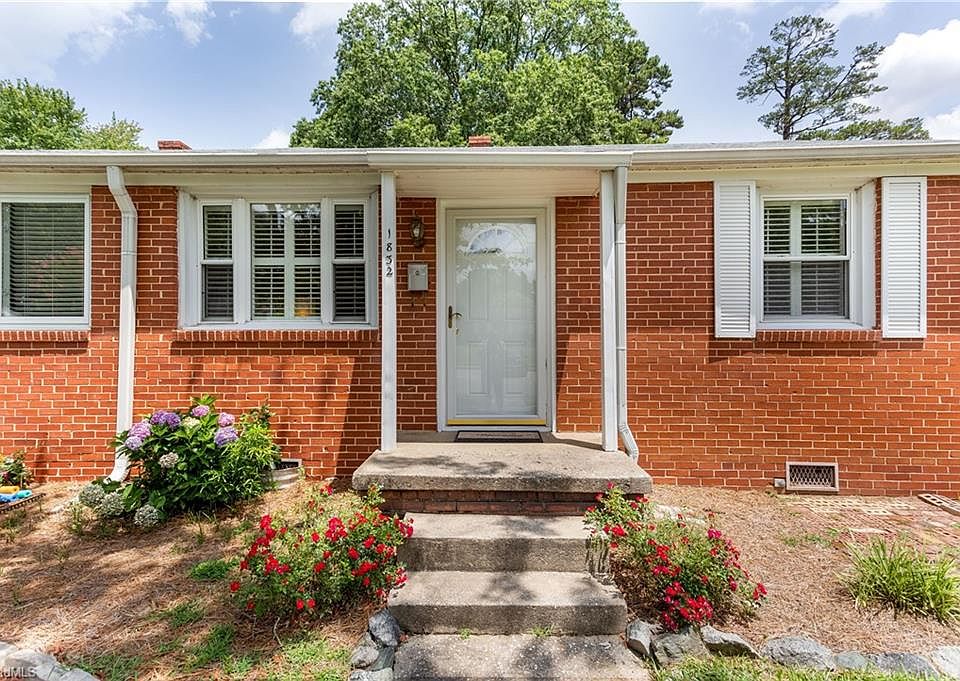 1st image of 1832 Villa Dr