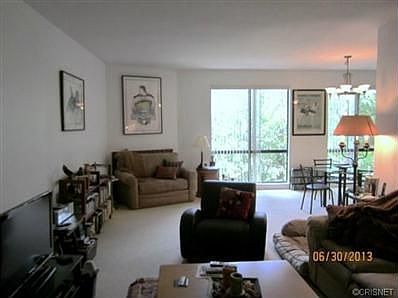 2nd image of 13331 Moorpark St APT 215