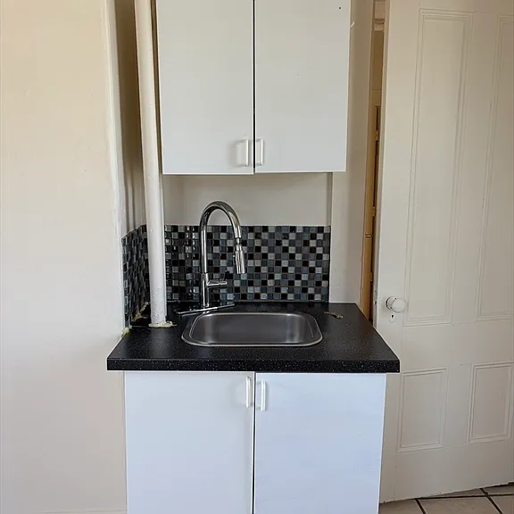 10-12 Maple St #6 — Photo 9