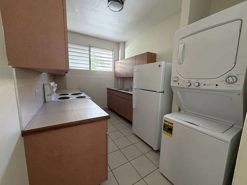 2 bed, 1.0 bath, 963 sqft, $1,600 — Photo 3