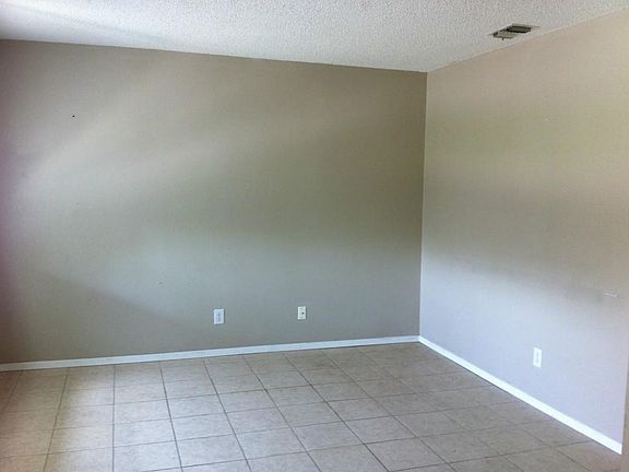 5th image of 530 W Hopkins St APT C
