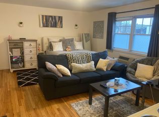 35 Hoyt St #1, Stamford, CT 06905