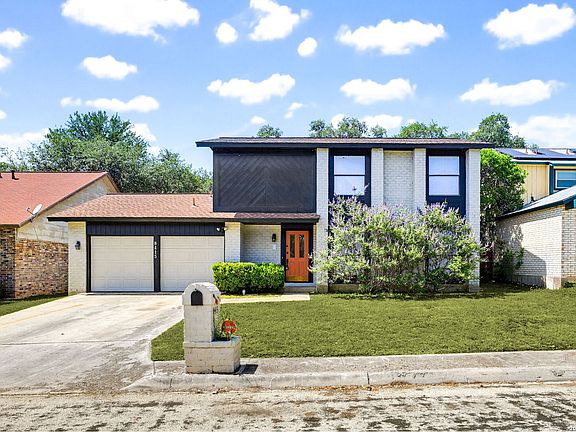 2nd image of 8415 TIMBER CREST ST