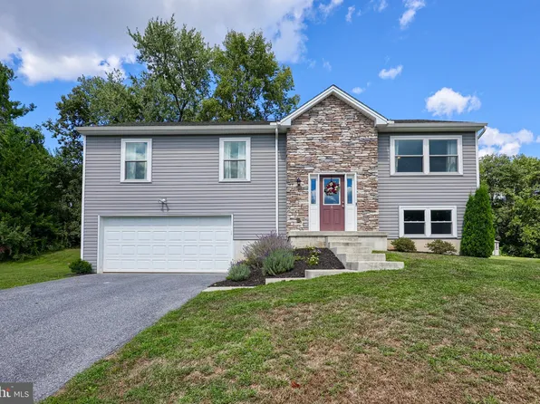 6 Swansea Dr, Middletown, PA 17057