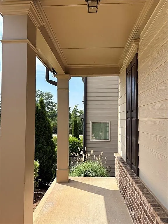 4 bed, 3.0 bath, 2190 sqft, $2,200 — Photo 3