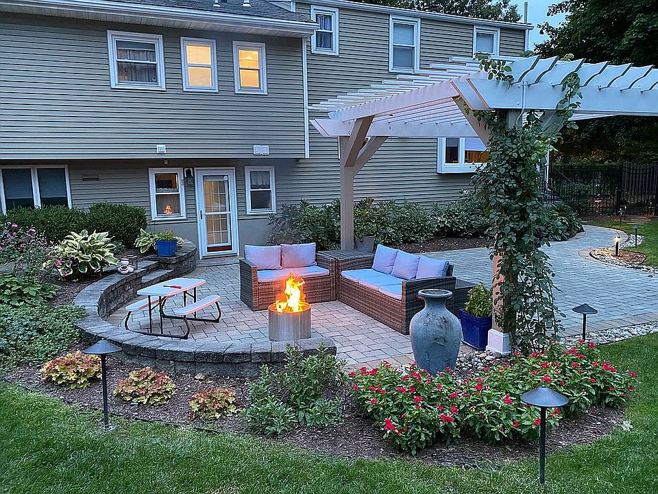 2nd image of 12 Juniper Dr