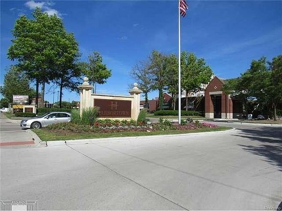 3rd image of 250 E Harbortown Dr #80/806