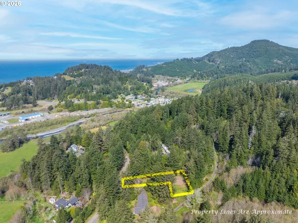 28397 Mateer Rd, Gold Beach, OR 97444
