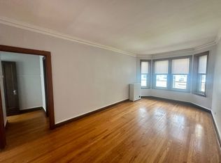 4828 W Addison St APT 1N, Chicago, IL 60641