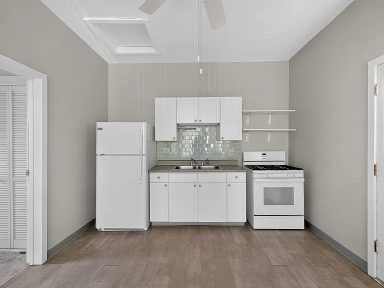 2943 S Canal St #2 — Photo 6