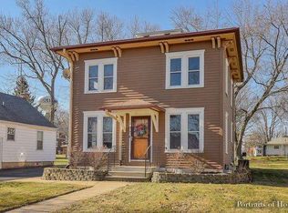207 N Hiawatha St, Shabbona, IL 60550