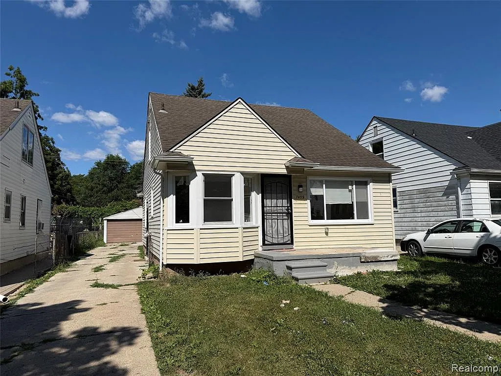 3 bed, 1065 sqft, $1,450 — Photo 1