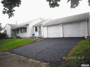 901 29th Ave, Rock Island, IL 61201