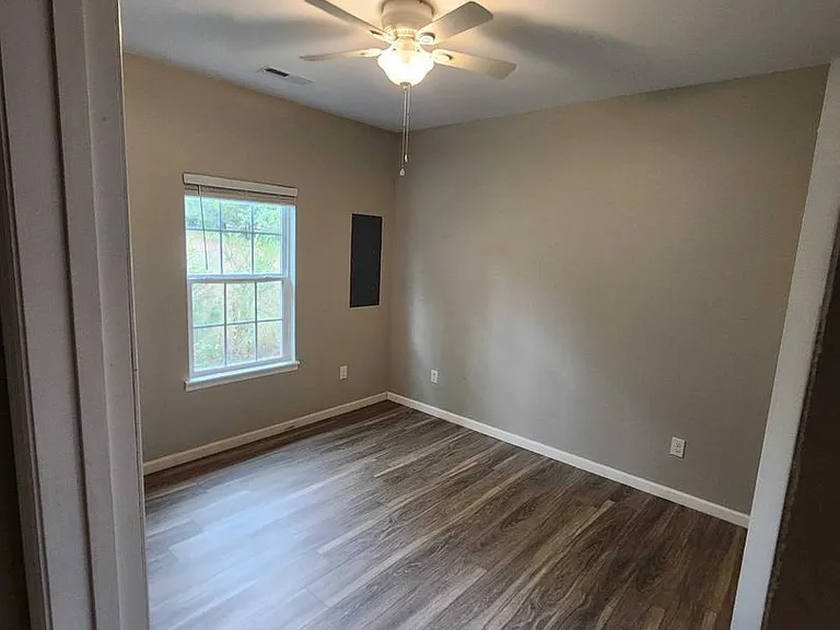 18 Michigan Ln #2 — Photo 12