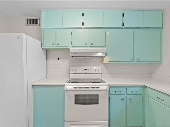 4th image of 6010 LILLI WAY #6010