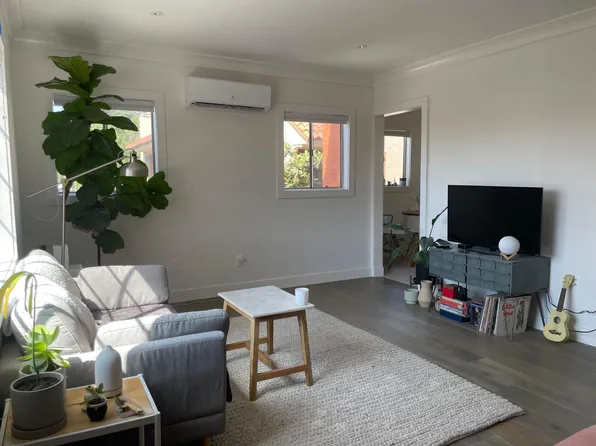 828 Laguna Ave, Los Angeles, CA 90026