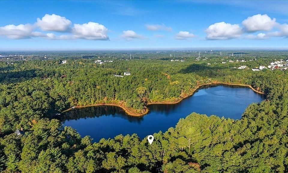 1st image of 100 Little Herring Pond Rd