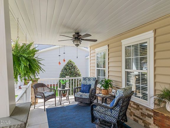 5th image of 105 Cedarpost Dr