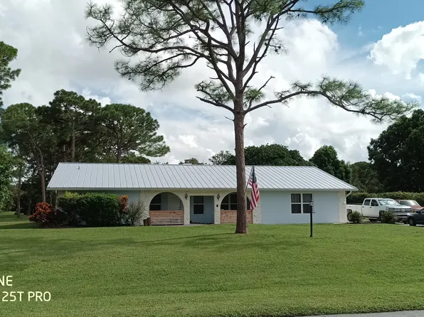 1926 SE Emerald Ct, Stuart, FL 34997