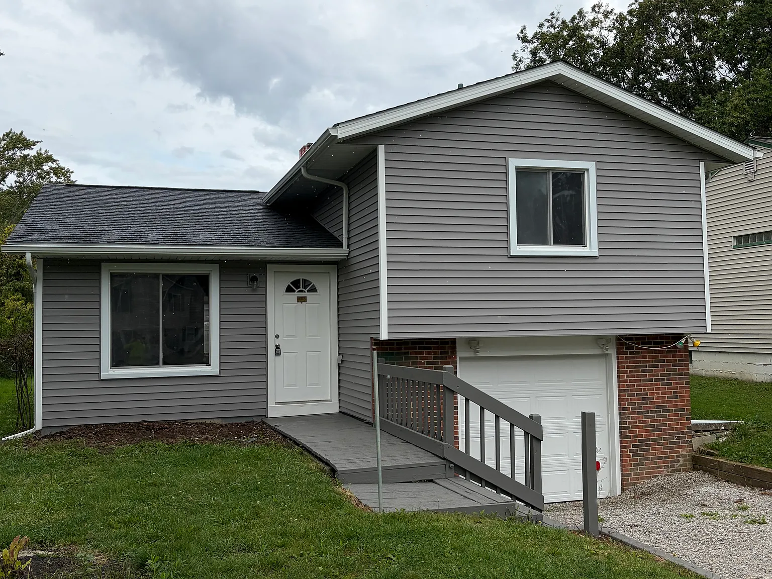 3 bed, 1250 sqft, $1,750 — Photo 1