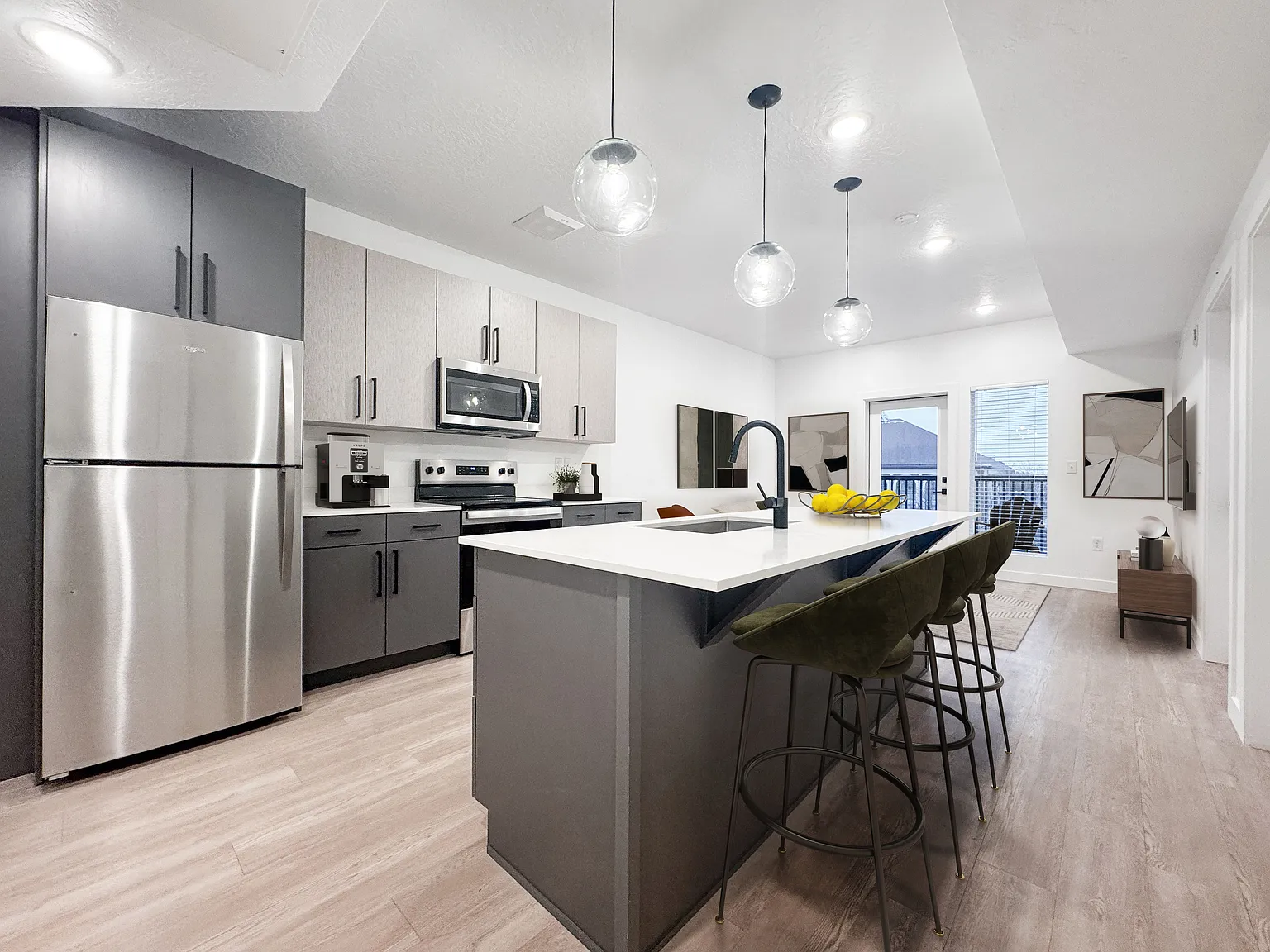 Promontory Place — Photo 2