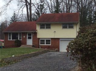 104 Linsdale Dr, Butler, PA 16001