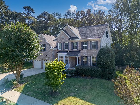 2nd image of 205 Forbes Rd