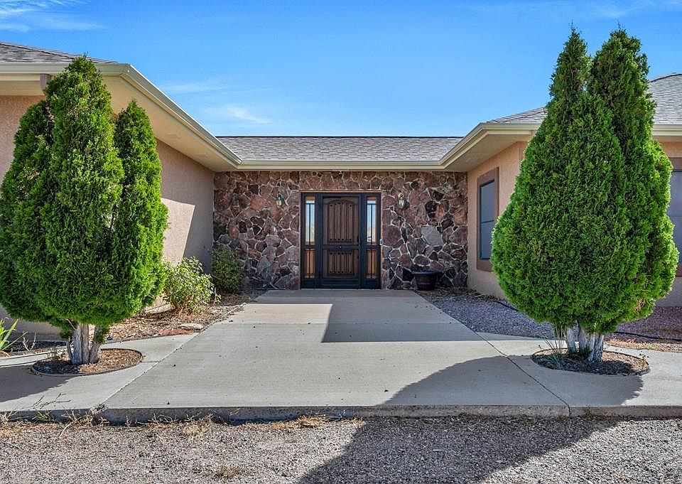 1st image of 1694 N Cholla Ct