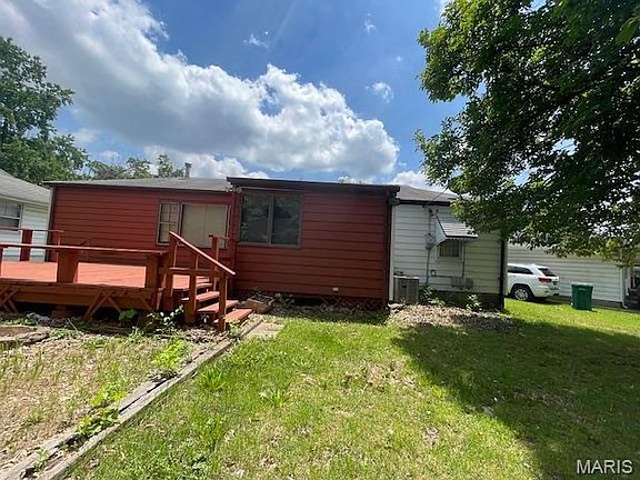 3rd image of 1537 Akron Dr
