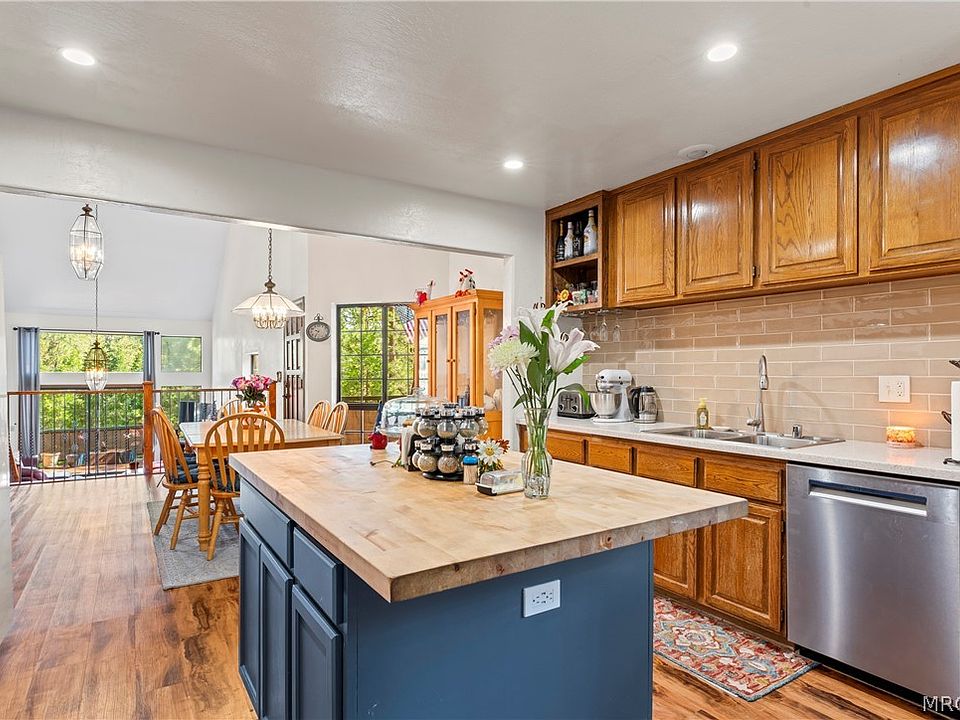 1st image of 27528 Ashwood Ln #27528