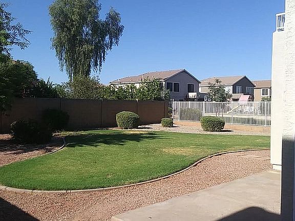 3rd image of 7054 W Palmaire Ave