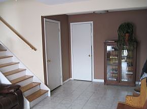 3rd image of 8 Sunnyside Dr