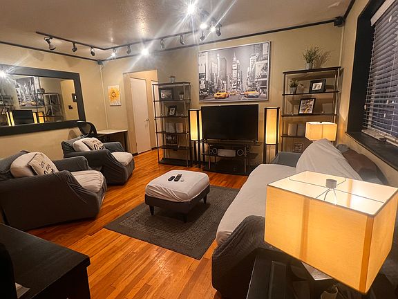 5th image of 1101 N Bellaire St APT 202