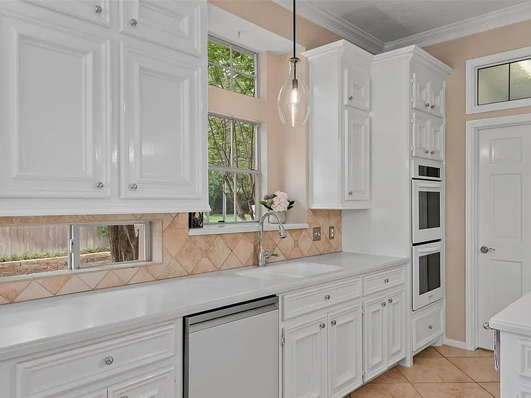 1811 Wild Plum Ct — Photo 14
