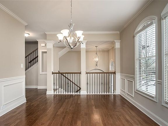 4th image of 528 Twinrose Way