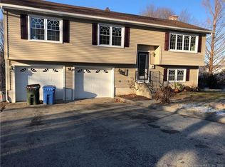 98 S 4th Ave, Taftville, CT 06380