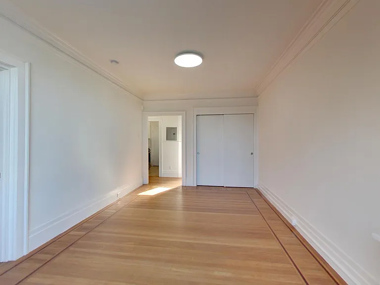 1111 Jones St #5 — Photo 4