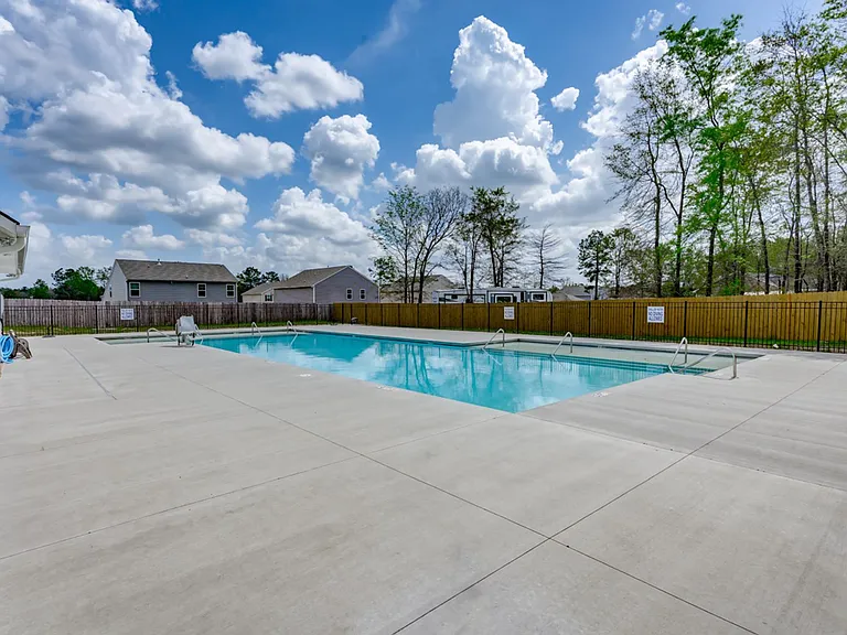 242 Carrington Dr — Photo 43