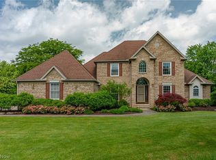 27014 Schady Rd, Olmsted Township, OH