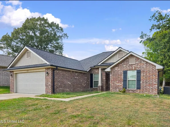 1744 Grayce Dr, Southaven, MS 38671