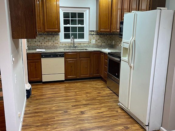 2nd image of 14467 Cool Oak Ln