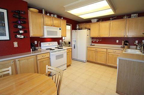 Lite and Brite kitchen