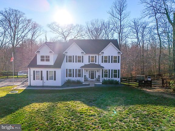 2nd image of 2243 Camp Geary Ln