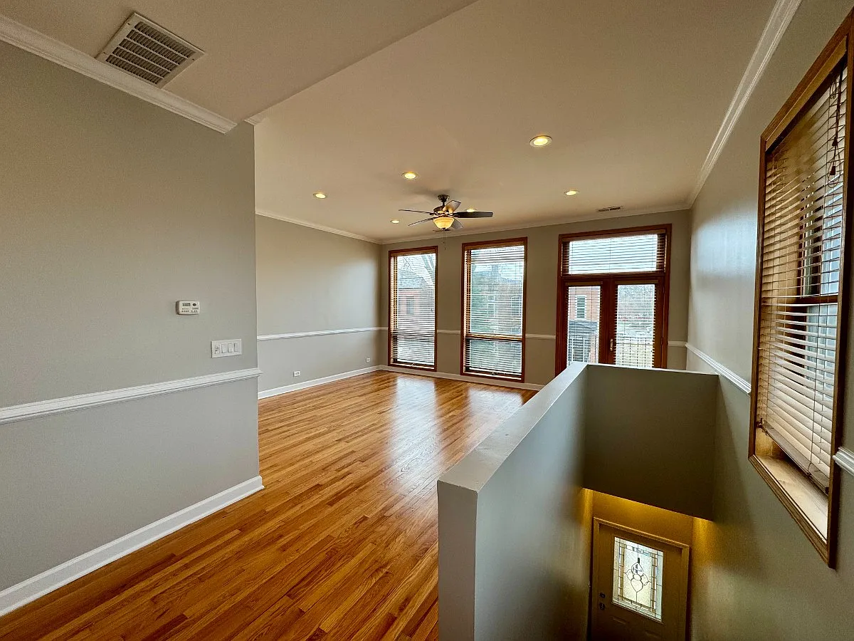 2 bed, 2.0 bath, 1300 sqft, $3,100 — Photo 2