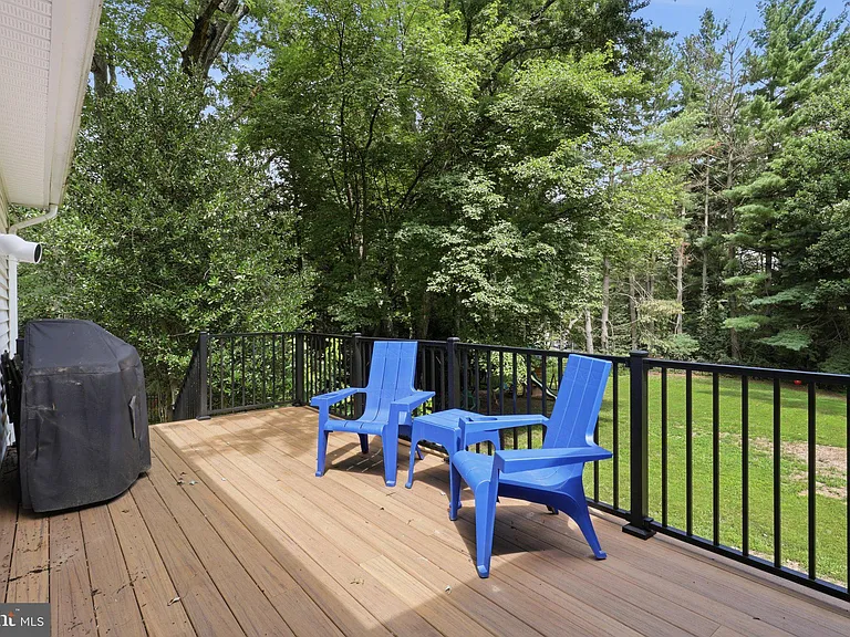 6817 Jeremiah Ct — Photo 39