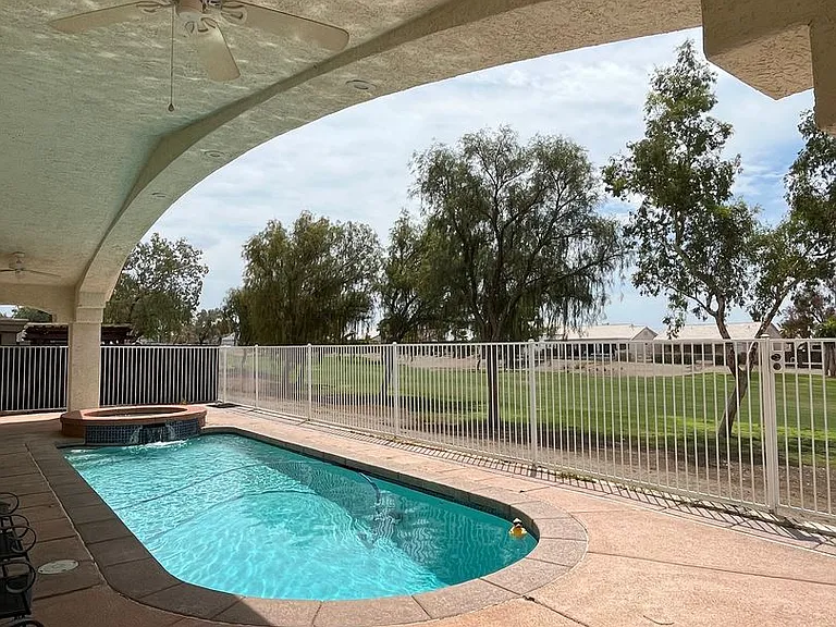 2056 E Desert Lakes Dr — Photo 21