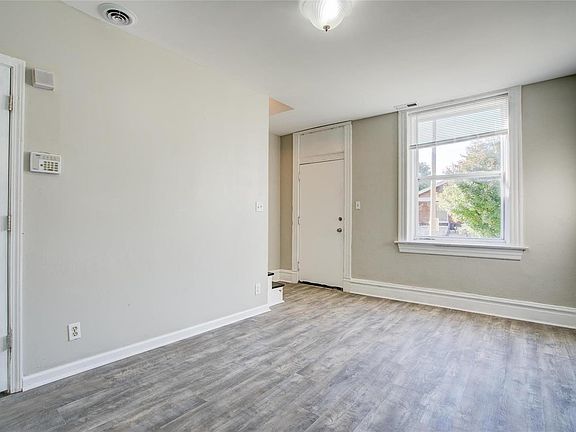 5th image of 2201 Alberta St