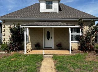 621 N Arapaho Ave, Hydro, OK 73048