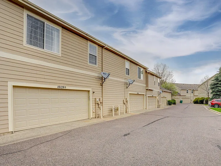 10129 Grove Ct — Photo 4