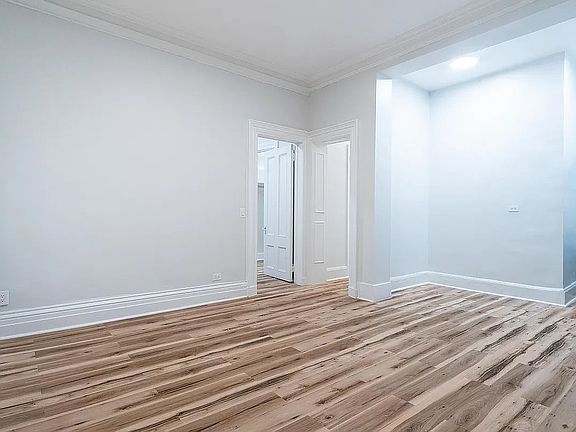 5th image of 106 E 17th St APT 3R